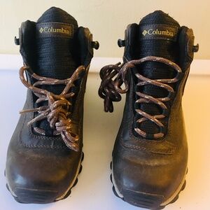 Kids Columbia Sportwear snow/hiking boots